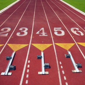 开云|鹈鹕主场奇招干扰詹姆斯罚球，螃蟹荧光棒视频引全网热议与战术反思