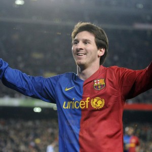 kaiyun|火爆对决！补时两度混战染2红7黄 C罗冷眼旁观好友遭袭未介入