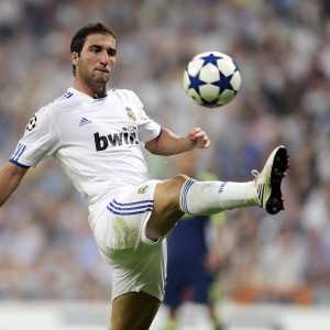 kaiyun|上海海港九将离队引发震荡，边路尖刀携16球战绩告别，四连冠雄心受挫？