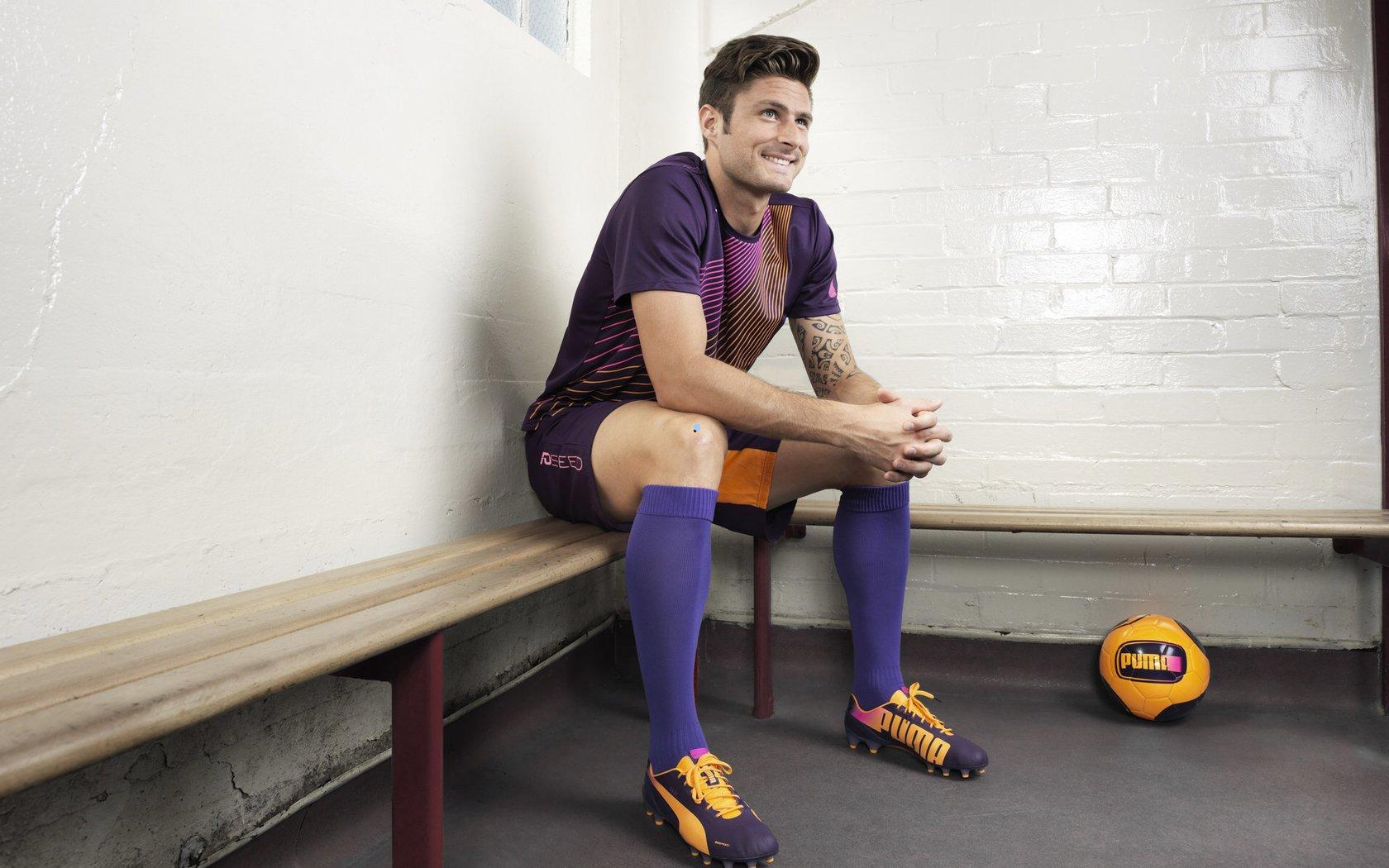 热刺成冬窗买人大户！4000万签下加拉格尔 如今盯上曼联心仪中场