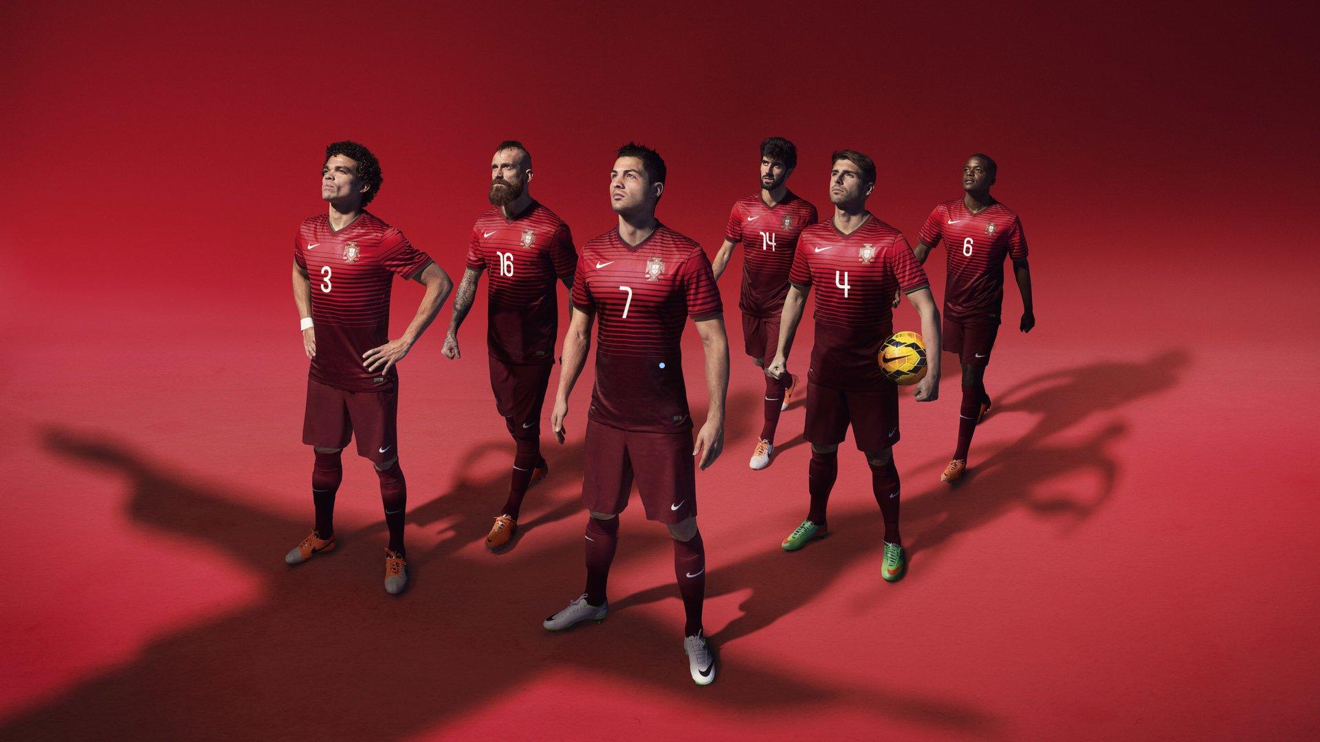 斯洛特公开表达对现有阵容高度满意，强调与休斯及老板团队战略协同迈向新赛季